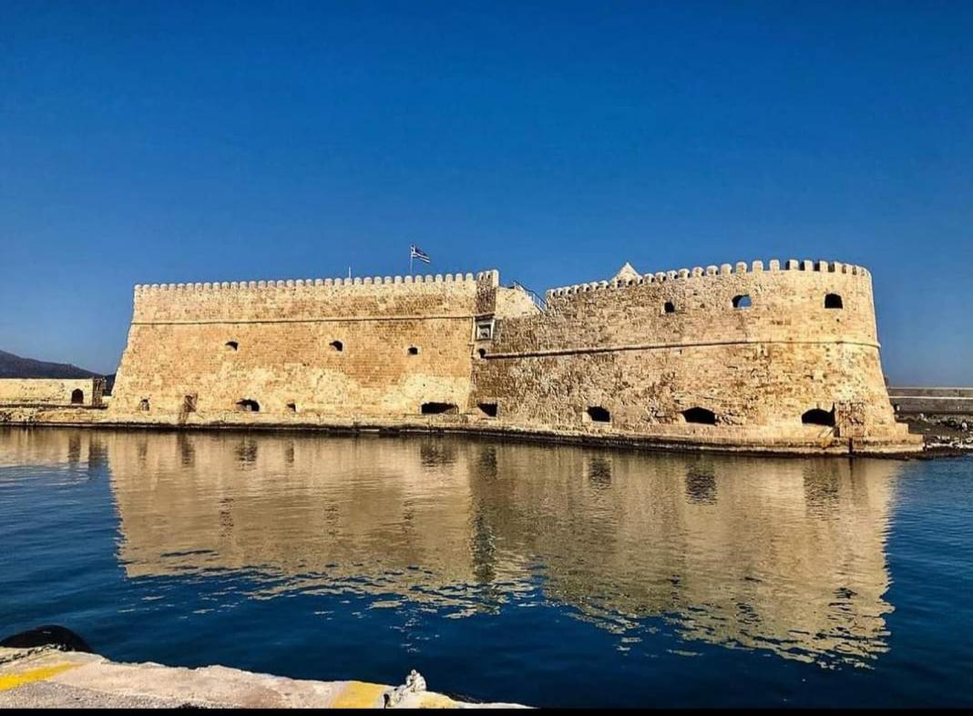 Artzy Petit Apartment Close To The Center Heraklion Exteriör bild